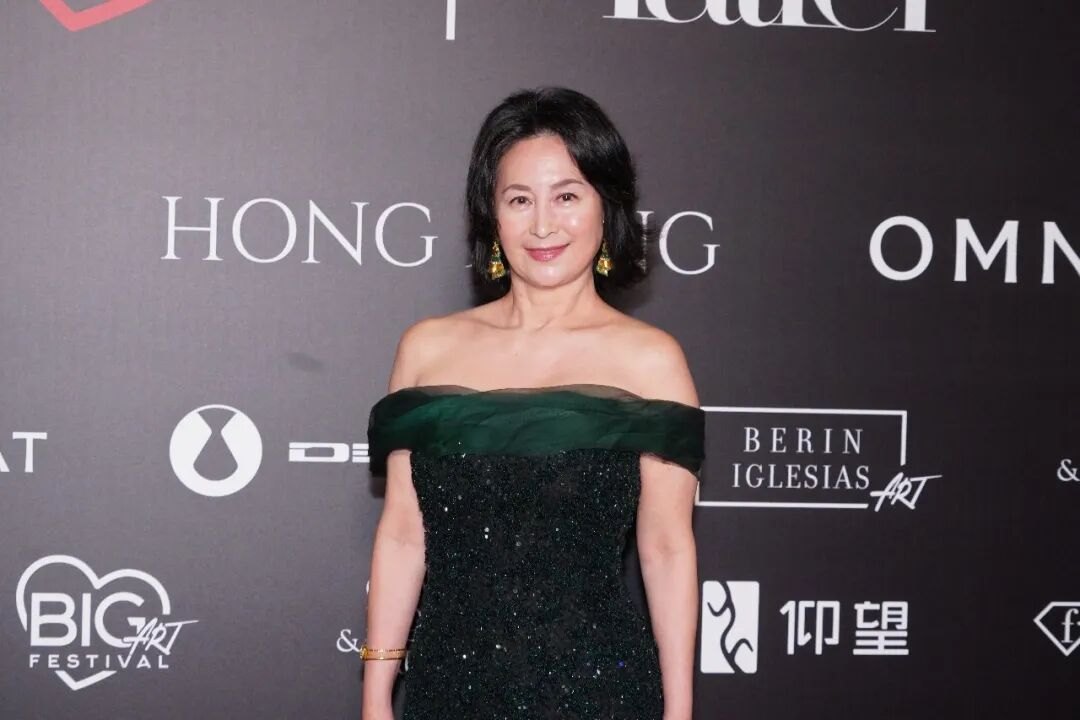 何超琼突然清仓,套现近10亿元!